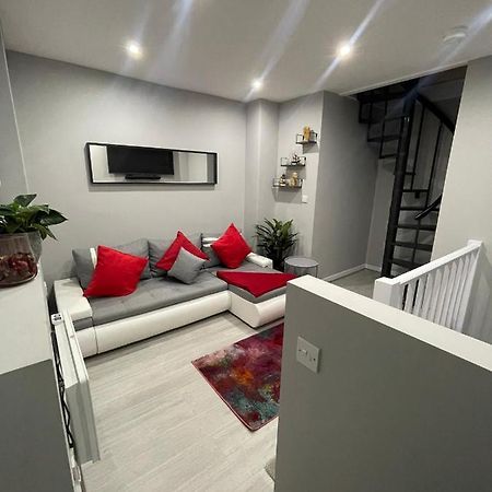 Unique Duplex Apartment Free Parking Free Wi-Fi 6 Minutes From Leeds City Centre Экстерьер фото