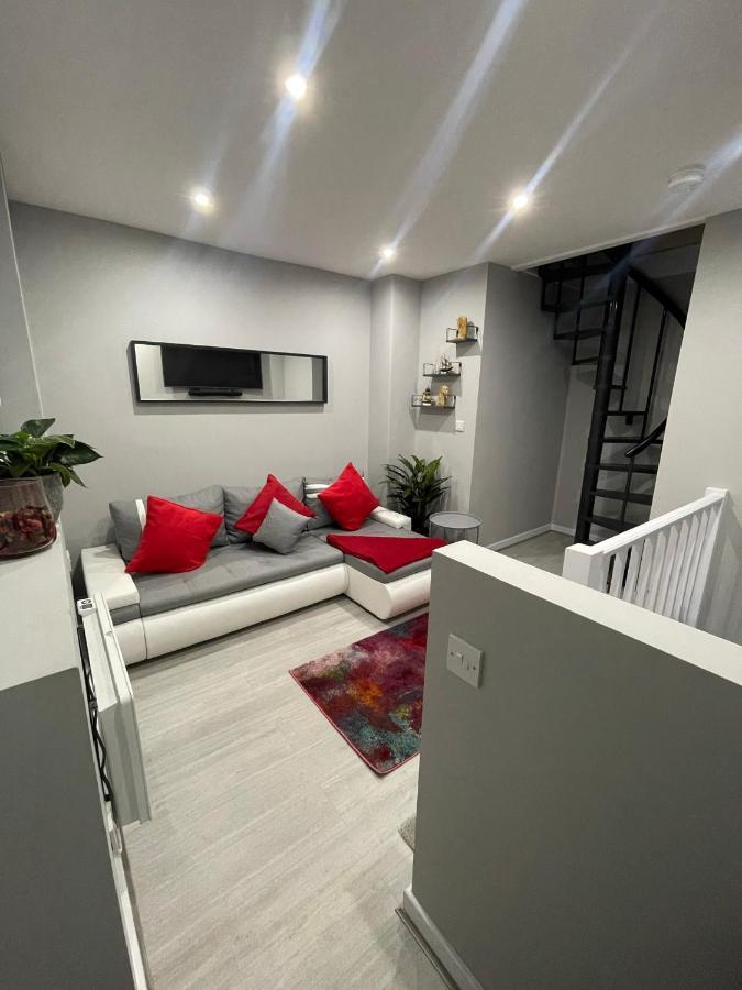 Unique Duplex Apartment Free Parking Free Wi-Fi 6 Minutes From Leeds City Centre Экстерьер фото